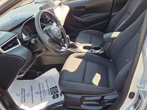 Used 2023 Toyota Corolla LE image 5