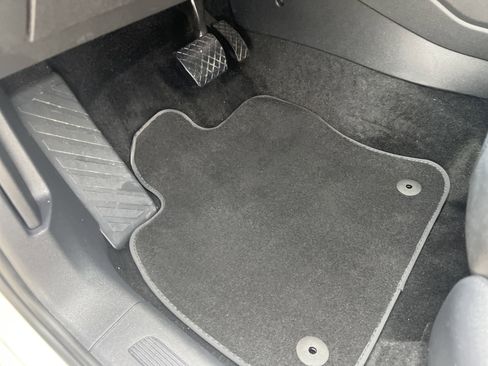 Certified 2023 Volkswagen Tiguan SE image 15