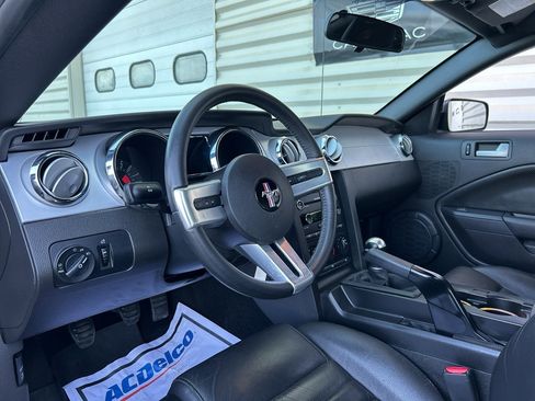 Used 2008 Ford Mustang GT RWD image 9