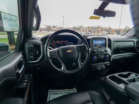 Used 2022 Chevrolet Silverado 3500 LT w/ Convenience Package AWD/4WD image 14