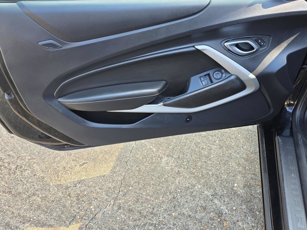 Used 2023 Chevrolet Camaro LT RWD image 27