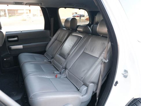 Used 2018 Toyota Sequoia Limited image 26