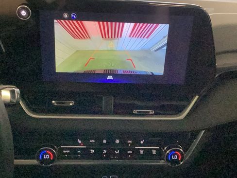 New 2026 Chevrolet Equinox LT w/ Convenience Package II image 12