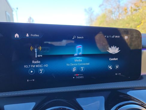 Used 2023 Mercedes-Benz CLA 250 image 23