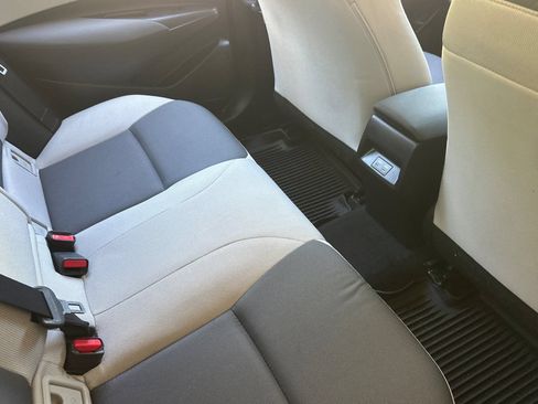 Used 2023 Toyota Corolla LE w/ LE Convenience Package FWD image 18