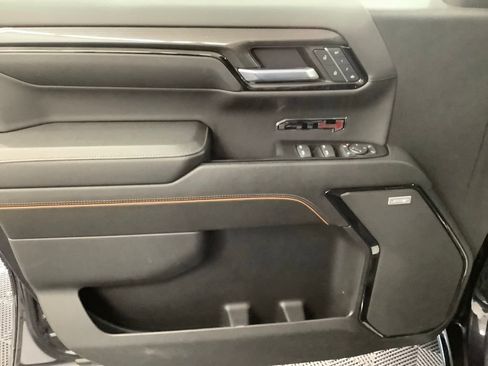 Used 2023 GMC Sierra 1500 AT4 w/ Technology Package image 9