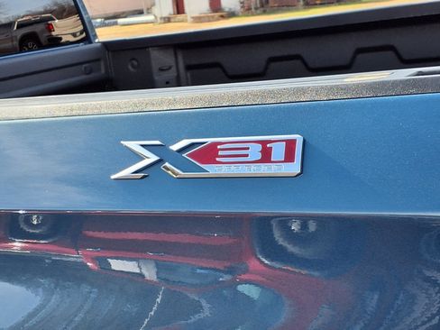 Used 2024 GMC Sierra 1500 SLT w/ SLT Premium Package image 6