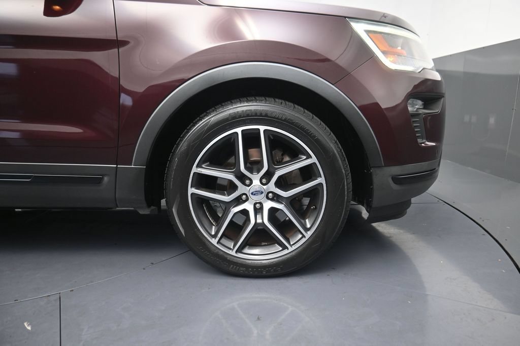 Used 2019 Ford Explorer Sport w/ Equipment Group 401A AWD/4WD image 5