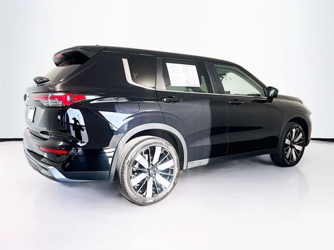 Used 2025 Mitsubishi Outlander SE FWD image 39