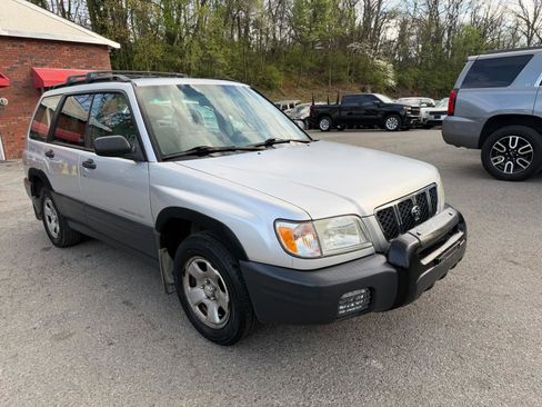 Used 2002 Subaru Forester L AWD/4WD image 3