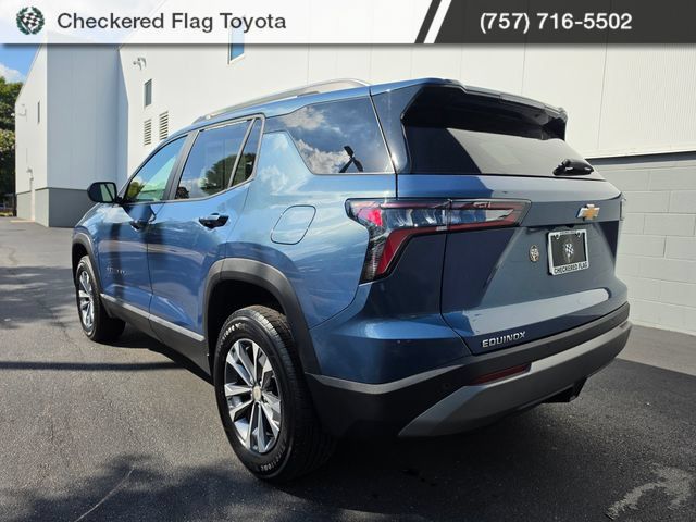 Used 2025 Chevrolet Equinox LT w/ Convenience Package II FWD image 3