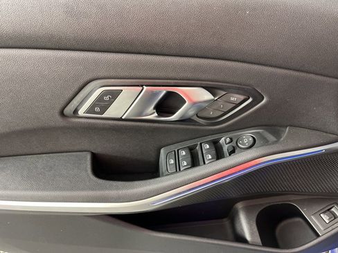 Used 2021 BMW 330i Sedan w/ M Sport Package image 25
