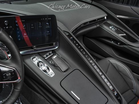 Used 2024 Chevrolet Corvette Z06 w/ Z07 Performance Package RWD image 17