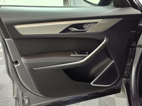 Used 2026 Jaguar F-PACE R-Dynamic S image 10