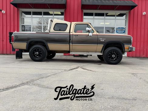 Used 1991 Dodge D/W Truck 250 AWD/4WD image 1