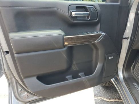 Used 2021 Chevrolet Silverado 1500 LT Trail Boss w/ Convenience Package II AWD/4WD image 8