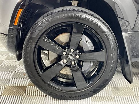 Certified 2024 Land Rover Defender 110 X-Dynamic SE image 29