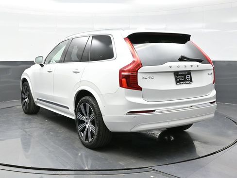 Used 2023 Volvo XC90 B6 Ultimate w/ Lounge Package image 5
