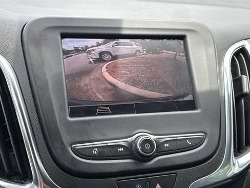 Used 2022 Chevrolet Equinox LT FWD image 26