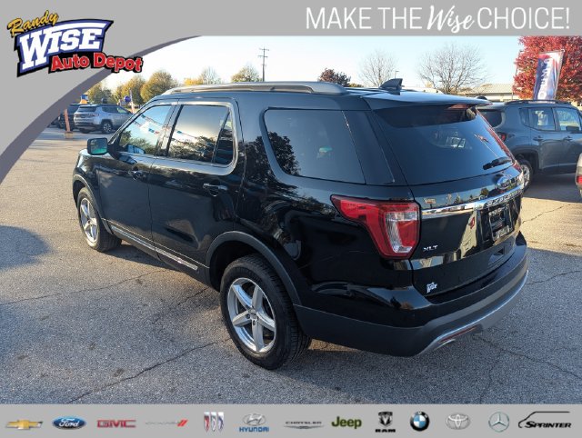 Used 2017 Ford Explorer XLT w/ Equipment Group 202A AWD/4WD image 5