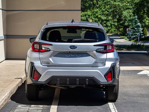 Used 2024 Subaru Crosstrek 2.0i AWD/4WD image 6
