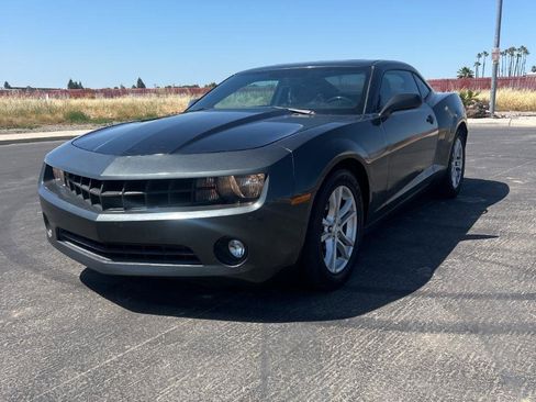Used 2013 Chevrolet Camaro LT RWD image 3