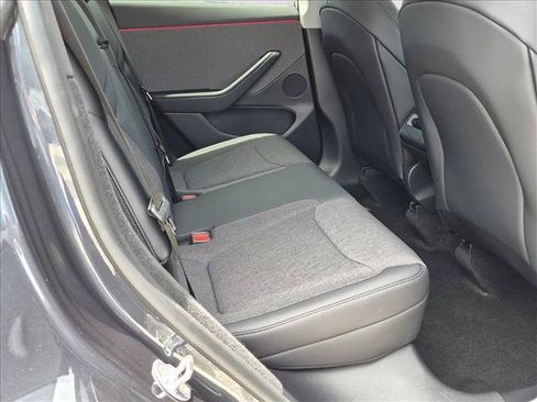 Used 2026 Tesla Model Y AWD image 19