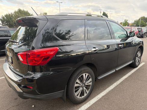 Used 2017 Nissan Pathfinder S AWD/4WD image 3