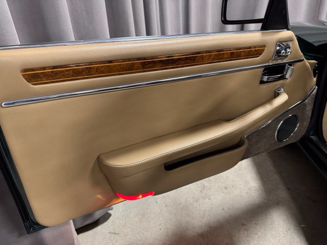 Used 1990 Jaguar XJS V12 Convertible RWD image 14