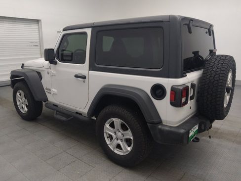Used 2019 Jeep Wrangler Sport AWD/4WD image 3