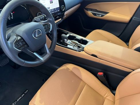 Certified 2024 Lexus NX 250 FWD image 11
