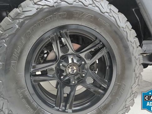 Used 2017 Jeep Wrangler Unlimited Sport w/ Connectivity Group image 13