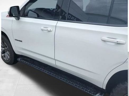 Used 2023 Chevrolet Tahoe Z71 w/ Luxury Package image 10