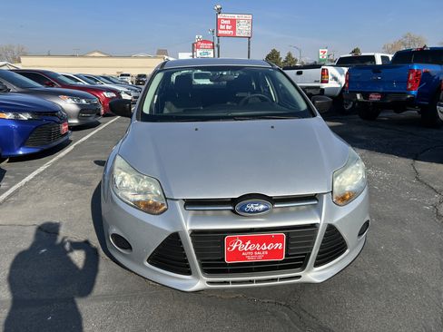 Used 2014 Ford Focus S image 2