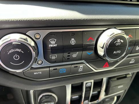 Used 2024 Jeep Wrangler Unlimited Rubicon 4xe w/ Technology Group image 36