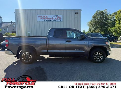 Used 2017 Toyota Tundra SR5 w/ TRD Off Road Package AWD/4WD image 10