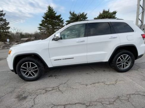 Used 2020 Jeep Grand Cherokee Limited w/ Luxury Group II image 6