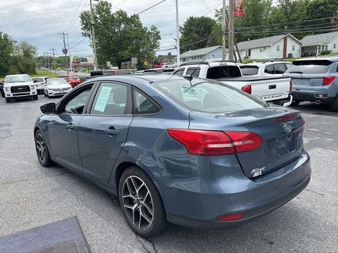 Used 2018 Ford Focus SEL FWD image 4