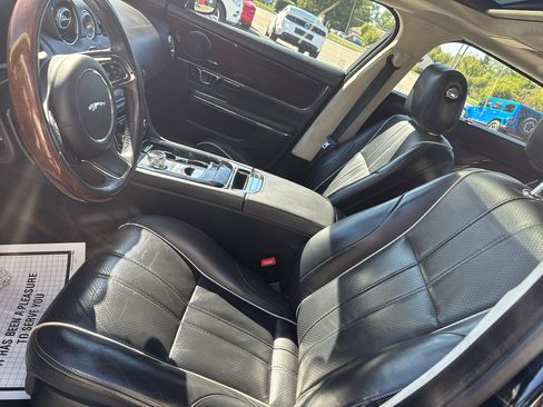 Used 2014 Jaguar XJ L Portfolio image 16