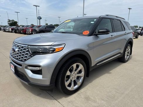 Certified 2020 Ford Explorer Platinum w/ Premium Technology Package AWD/4WD image 29