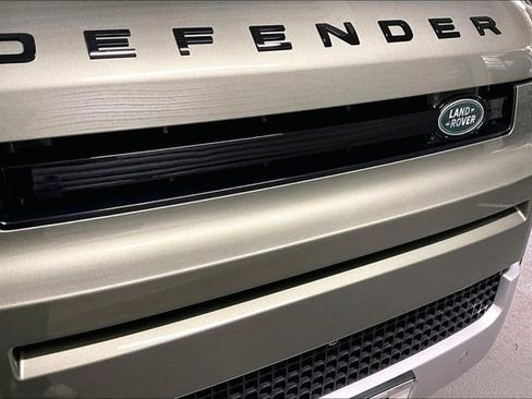 Certified 2025 Land Rover Defender 130 S image 31