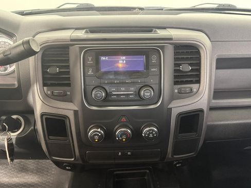 Used 2017 RAM 3500 Tradesman w/ Chrome Appearance Group AWD/4WD image 17