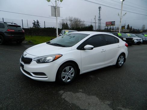 Used 2015 Kia Forte LX w/ Popular Package image 4