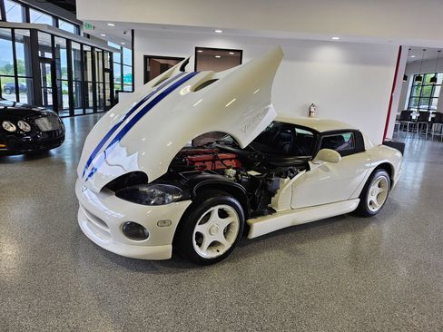 Used 1996 Dodge Viper RT/10 RWD image 9