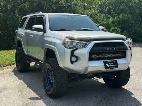 Used 2018 Toyota 4Runner SR5 Premium AWD/4WD image 8