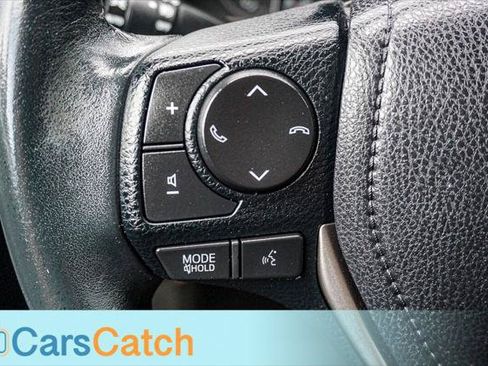 Used 2018 Toyota RAV4 XLE FWD image 29