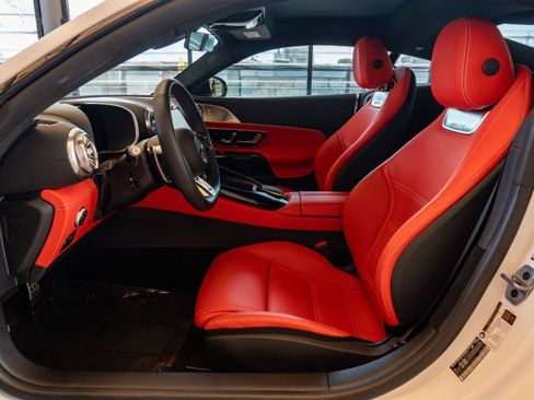 Used 2025 Mercedes-Benz AMG GT 63 image 10