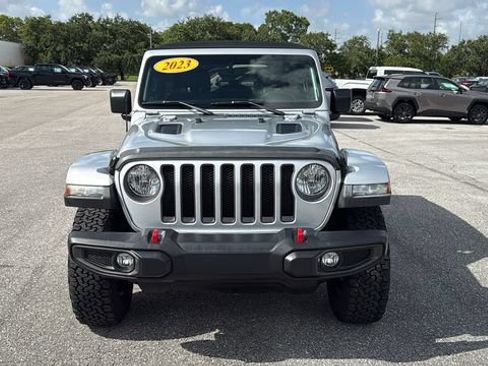 Used 2023 Jeep Wrangler Unlimited Rubicon w/ Cold Weather Group AWD/4WD image 2