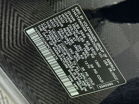 Used 2023 Volkswagen Atlas Cross Sport SE image 12