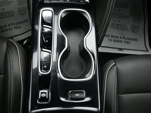 Used 2021 Buick Envision Essence image 22